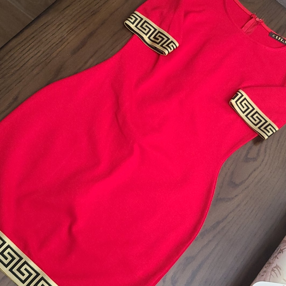 Dress - Picture 3 of 3